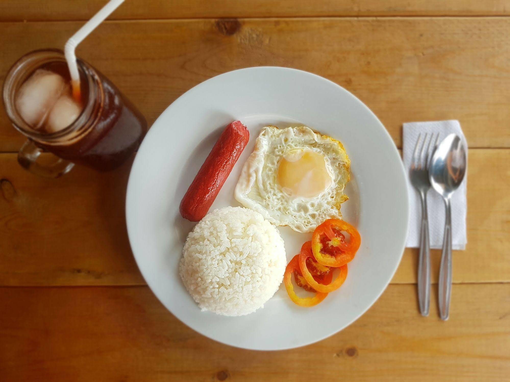 Aliria Bed And Breakfast Tagbilaran City Bagian luar foto