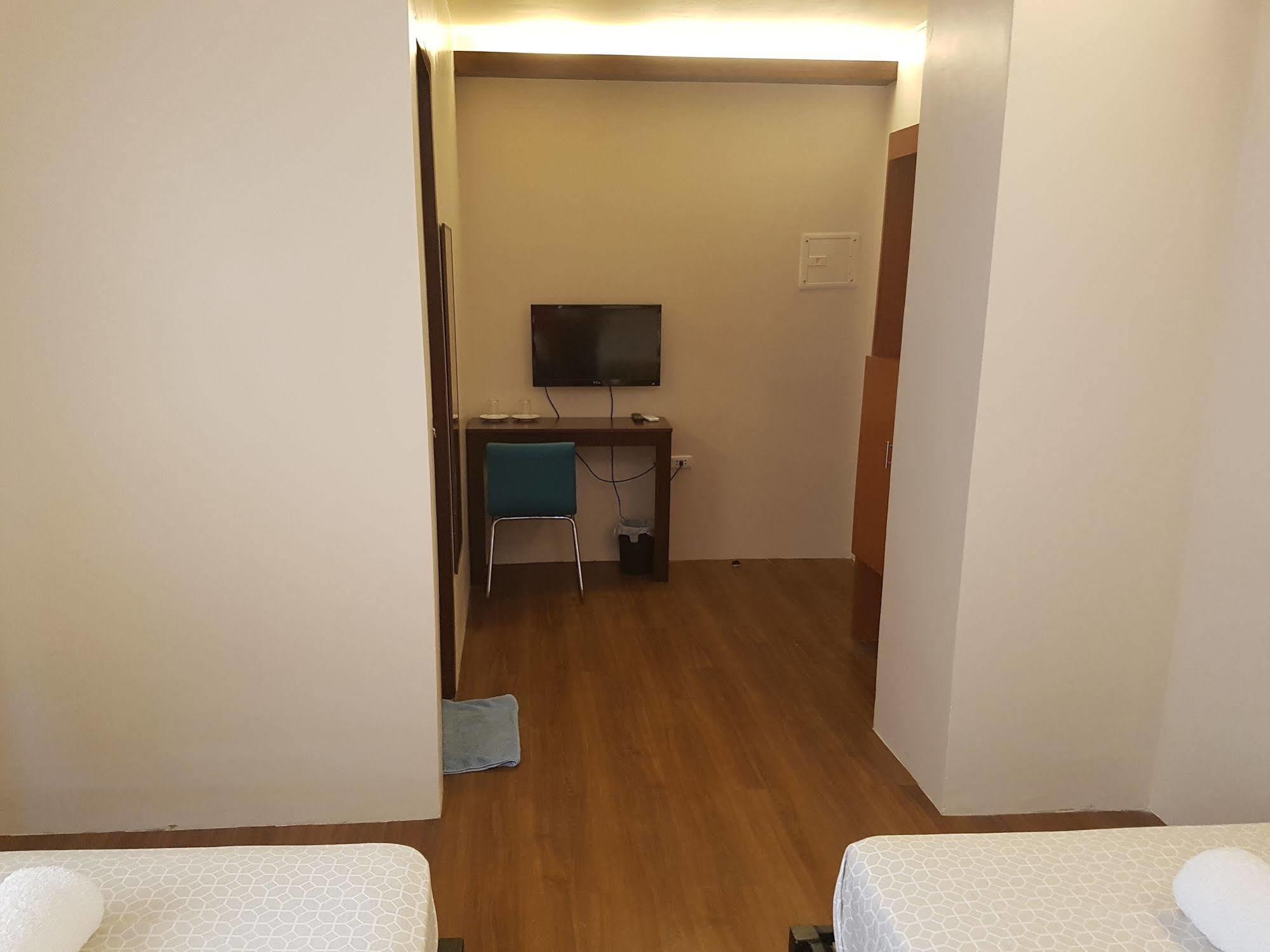 Aliria Bed And Breakfast Tagbilaran City Bagian luar foto